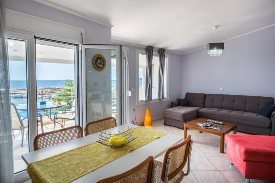 View (from property/room), Balcony/Terrace, Living room, Seating area