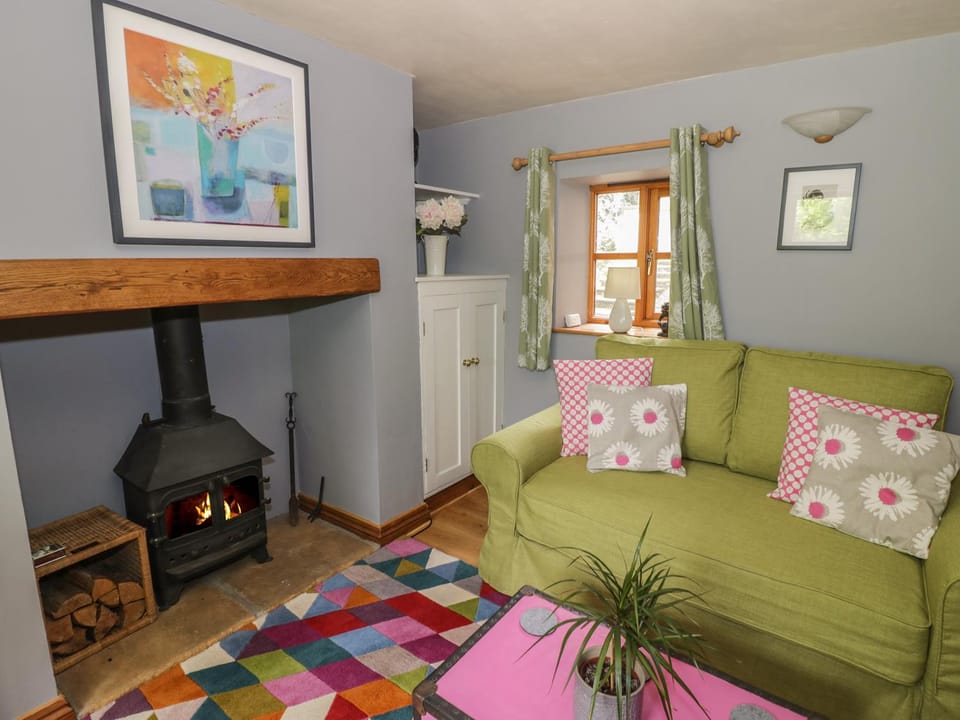 Cottage on the Common House in Stroud District