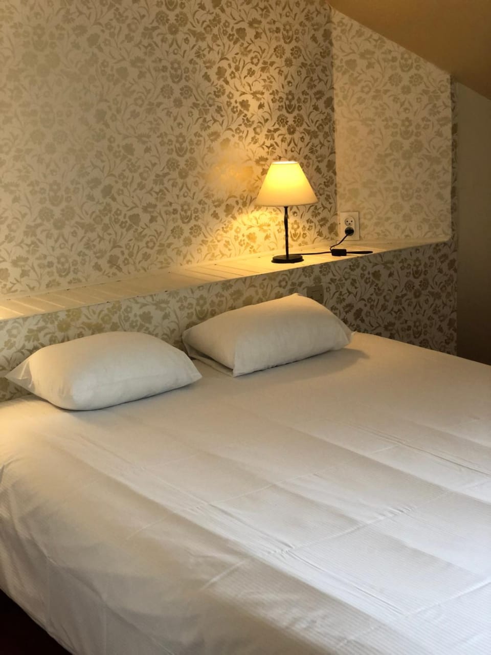 The Originals City, Hôtel La Cour Carrée, EU Hotel in Normandy