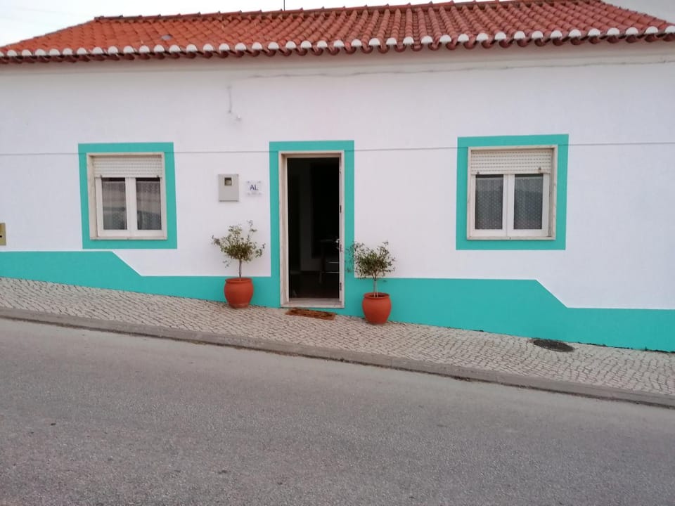 Carlo's Beach Guest House Hostel in Odeceixe