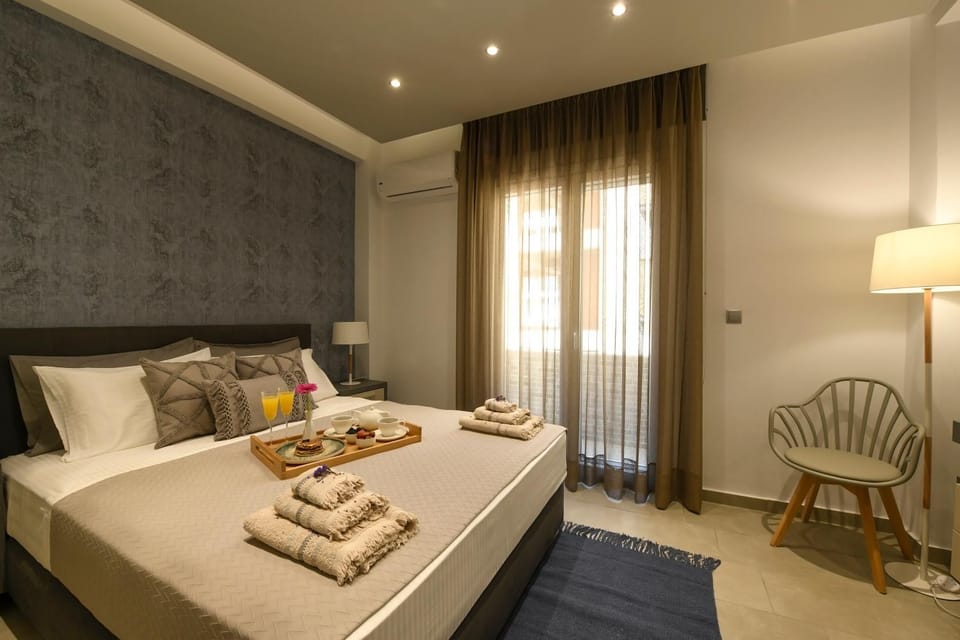 Sunny Luxury Suite Stone Apartment in Kavala