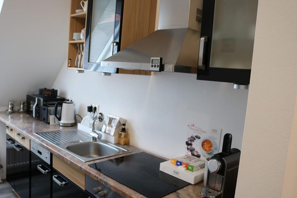 Coffee/tea facilities, Kitchen or kitchenette