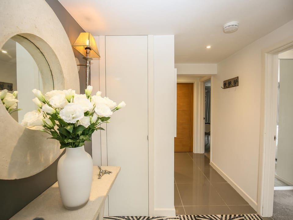 Shutts House Garden Apartment Apartment in England