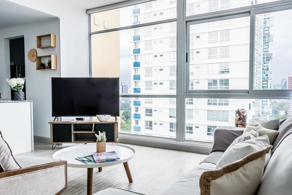 TV and multimedia, Living room, City view