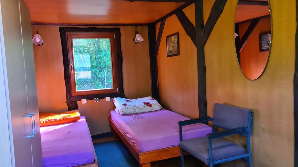 Bed, Seating area, Bedroom, Garden view