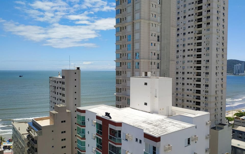 City view, Sea view