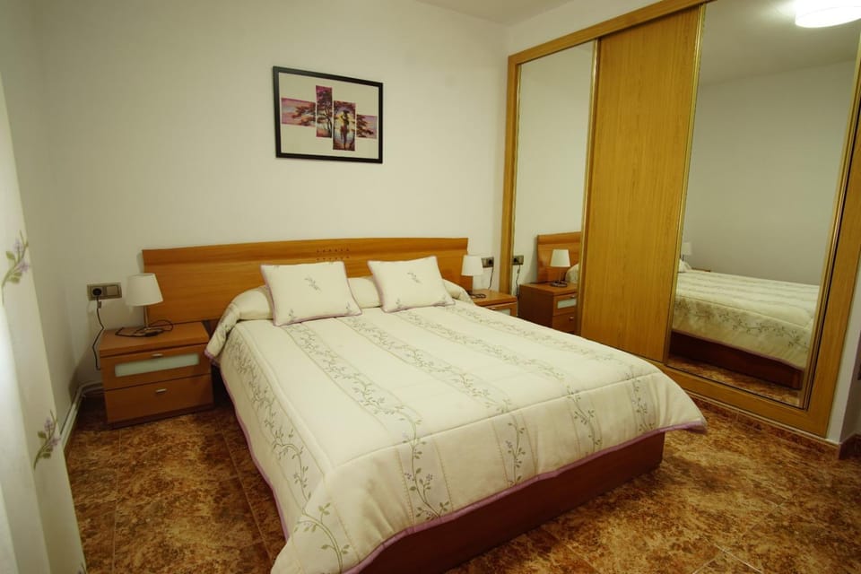 LA CASA DEL MONTE House in Aragon