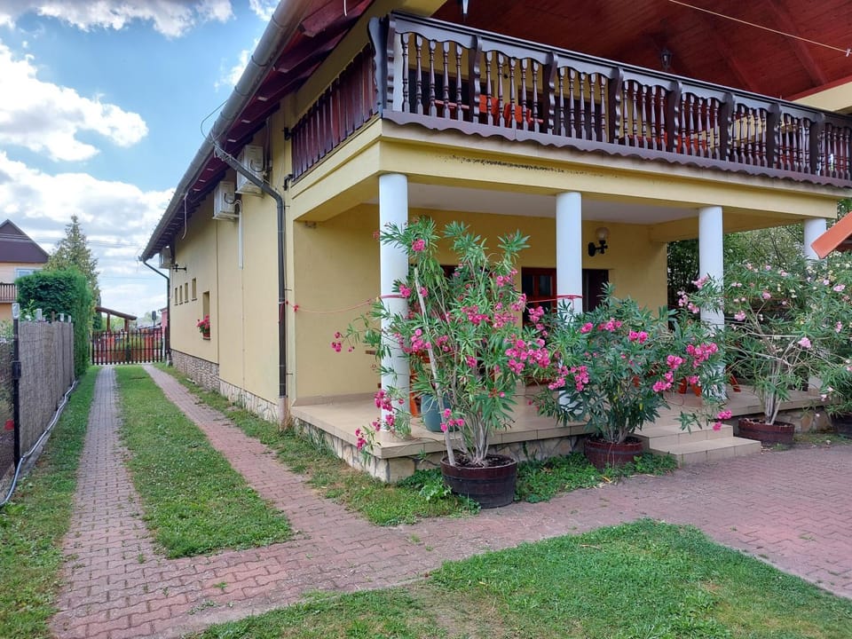 Spring, Balcony/Terrace