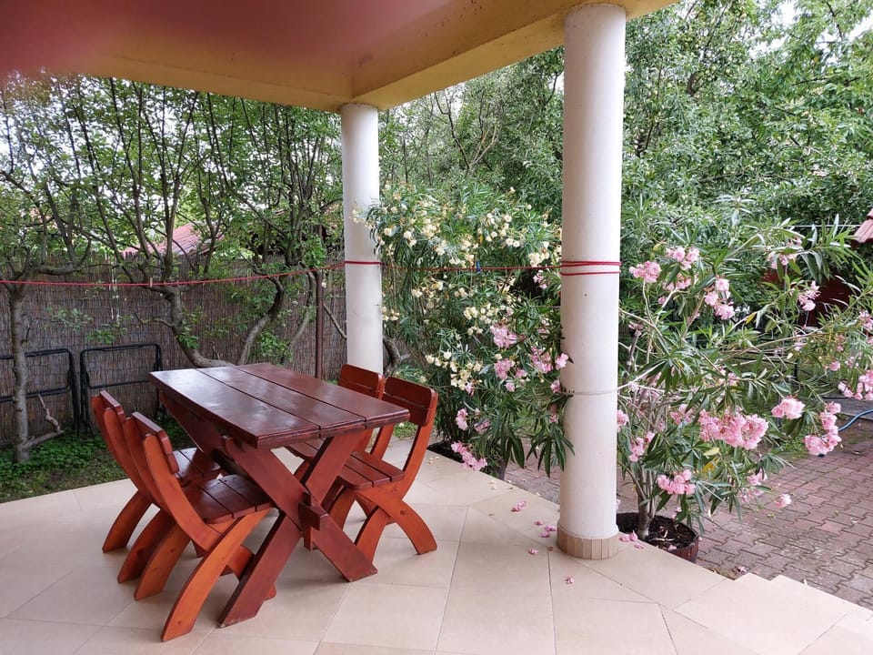 Hanol Apartmanház Balatonlelle Apartment in Hungary