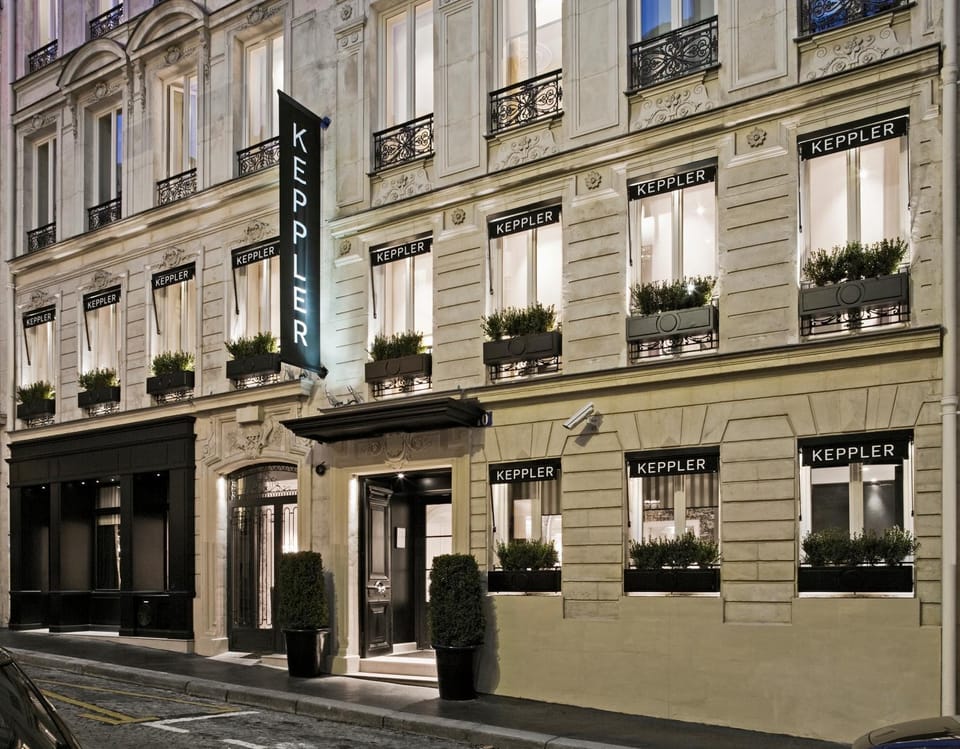 Property building, Facade/entrance