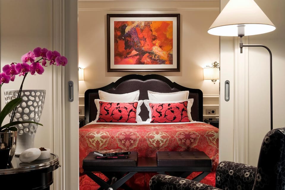 Living room, Bedroom