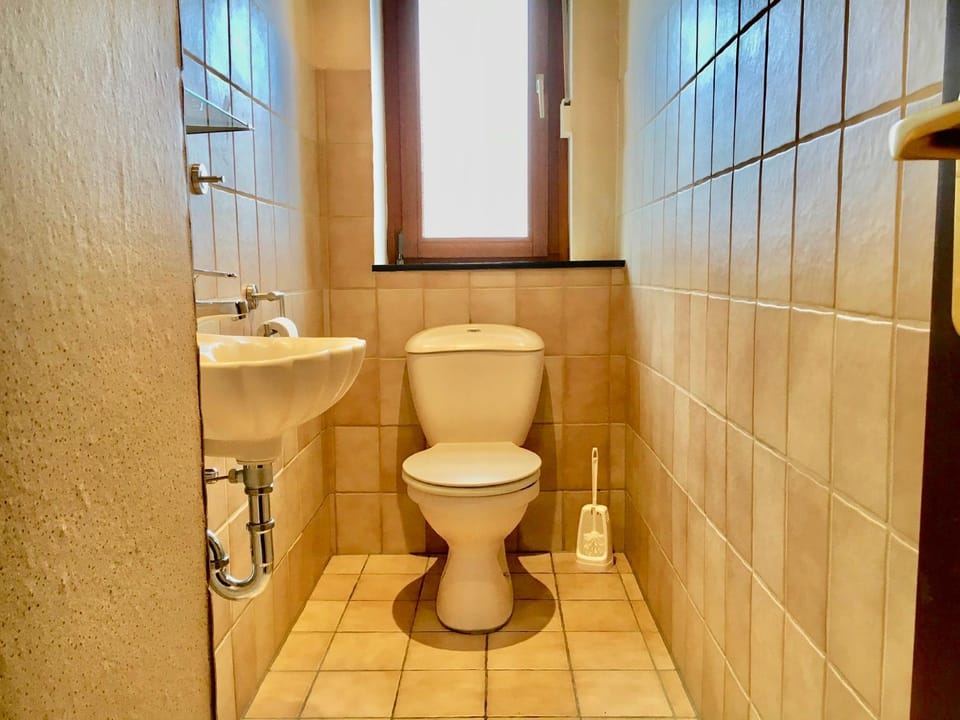 Toilet, Bathroom