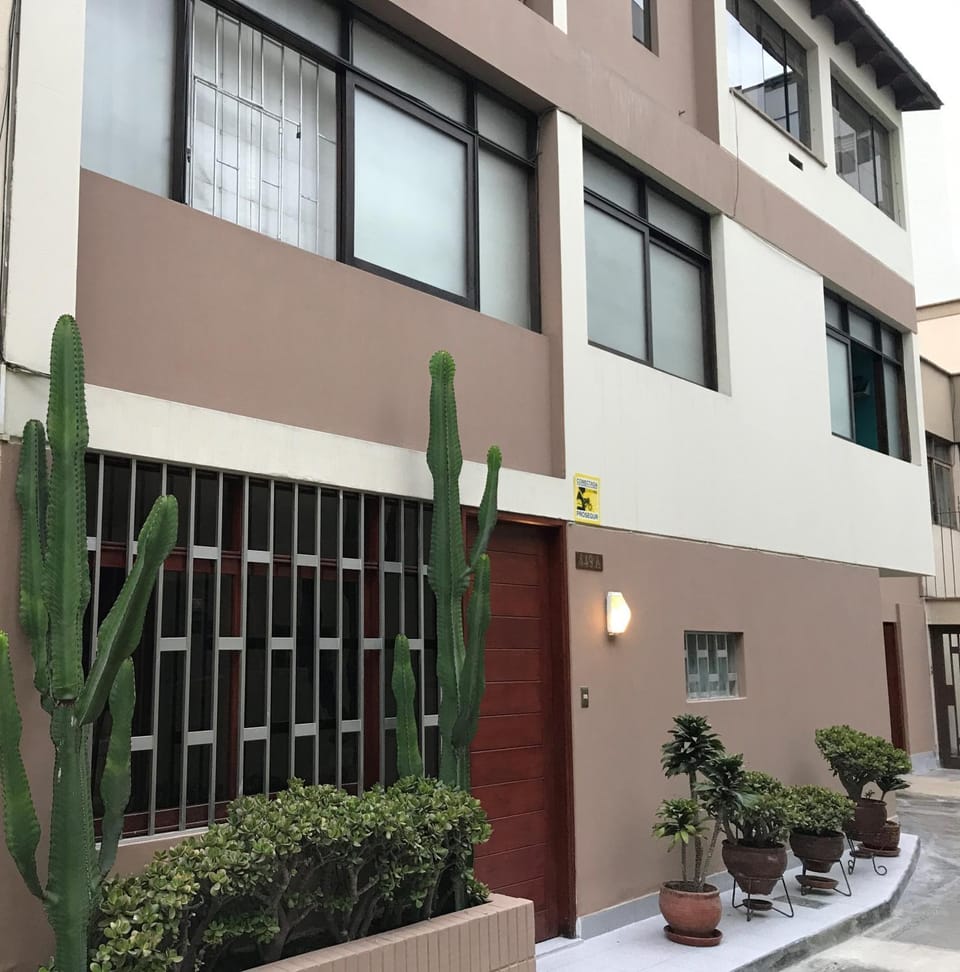 Property building, Facade/entrance, Off site, Summer