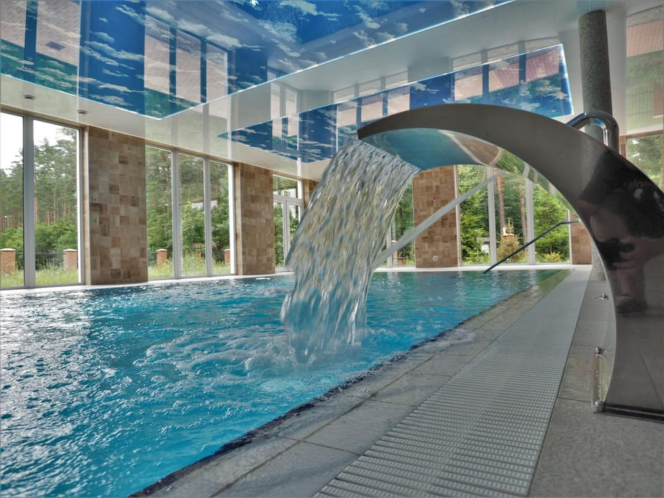 Fitness centre/facilities, Pool view, Swimming pool