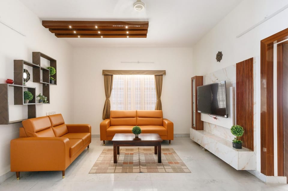 Communal lounge/ TV room, TV and multimedia, Living room, Seating area, Evening entertainment