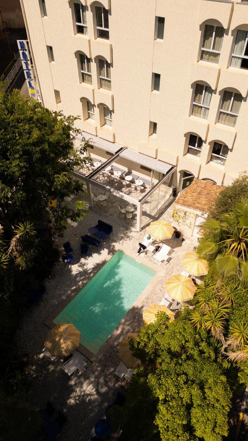 Swimming pool, sunbed