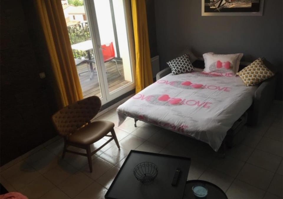 Résidence Studio Grand Luxe Wifi parking privé Apartment in Vaulx-en-Velin