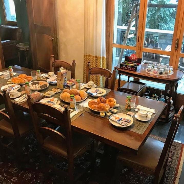 Buffet breakfast, Italian breakfast