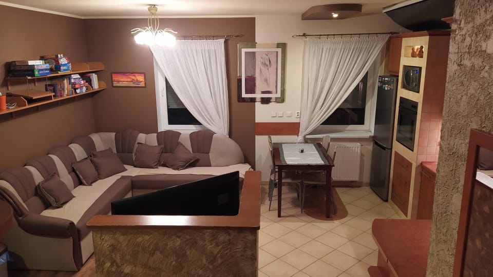 Kitchen or kitchenette, Living room, Dining area