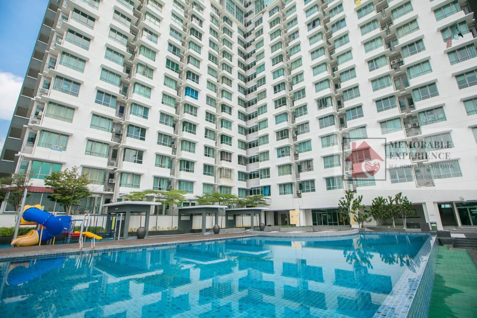 Property building, Swimming pool, Swimming pool