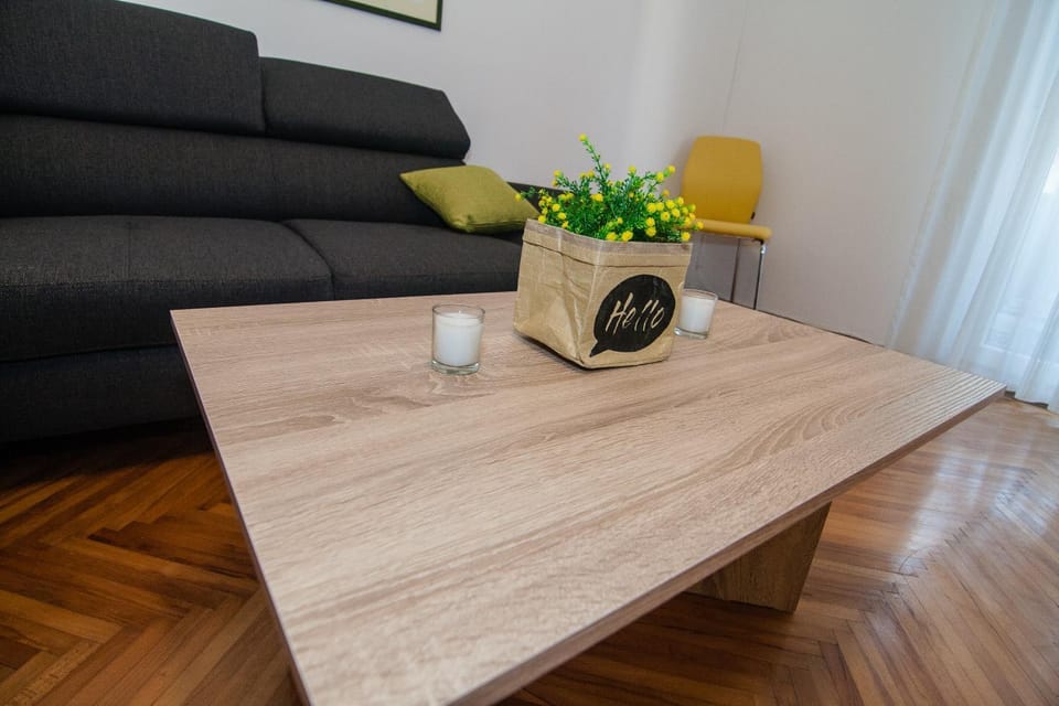New renovated apartment 15 min from beach on foot Apartment in Pula