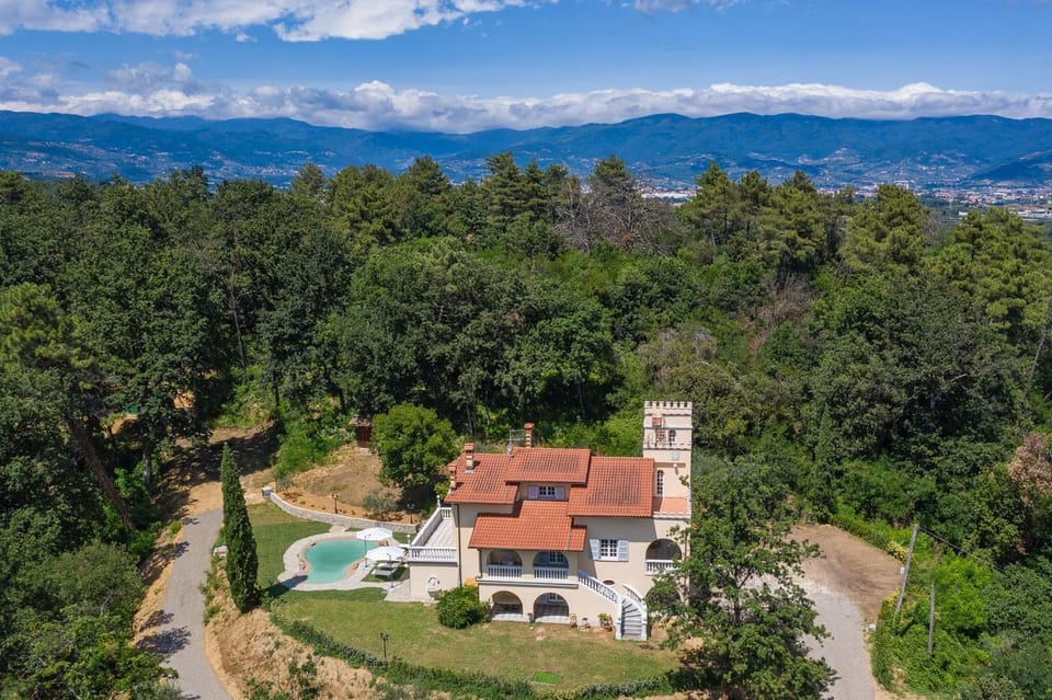Bird's eye view, Pool view