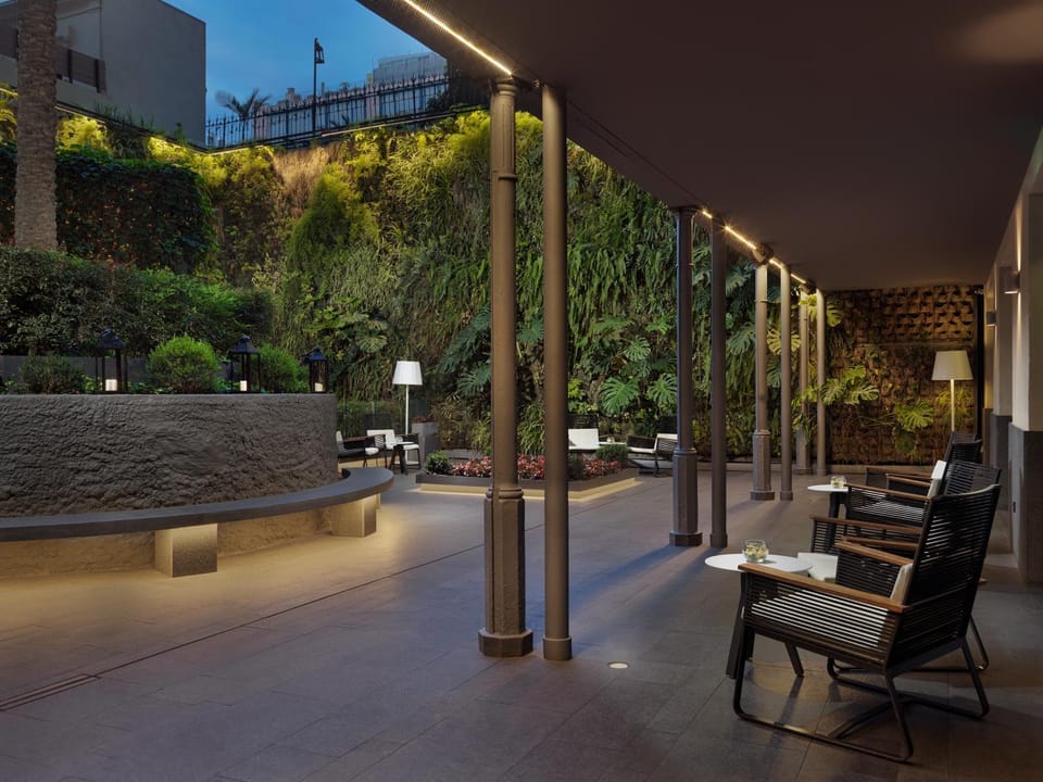 Restaurant/places to eat, Garden