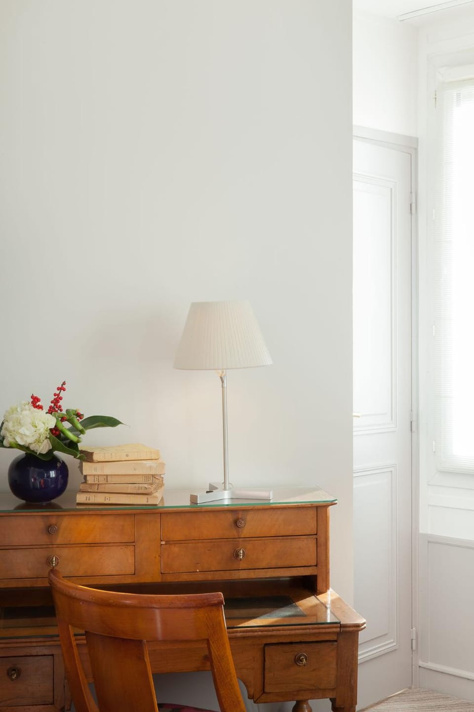 Seating area, Bedroom