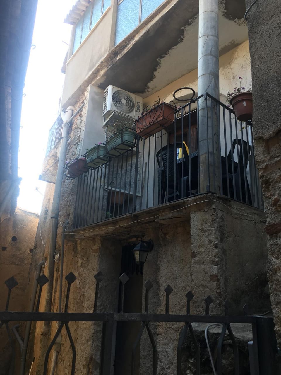 Property building, Balcony/Terrace