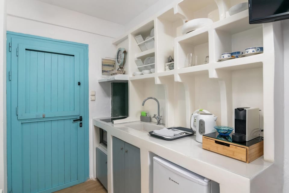 Studio Balkoni Apartment in Milos