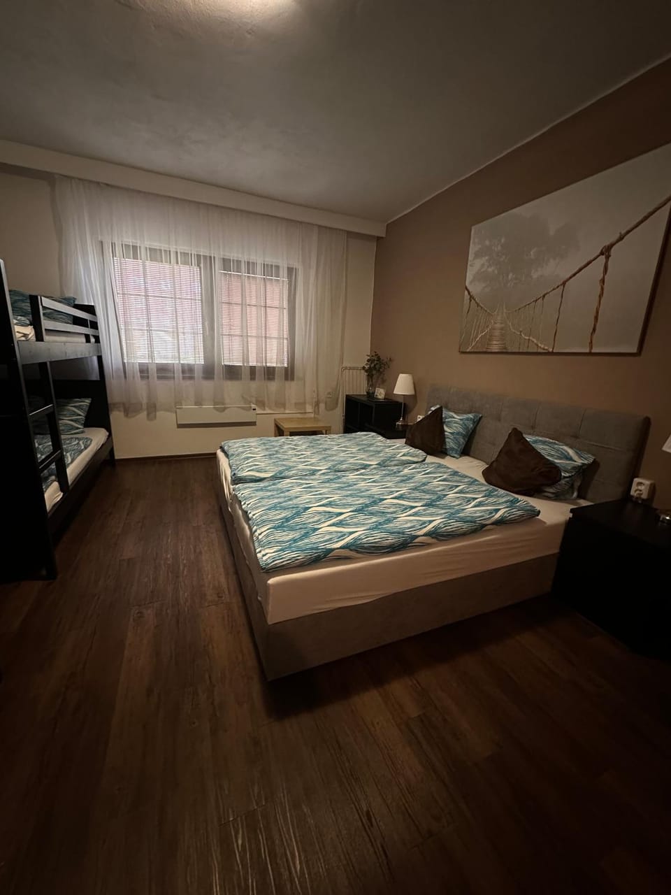 Bed, Photo of the whole room, bunk bed