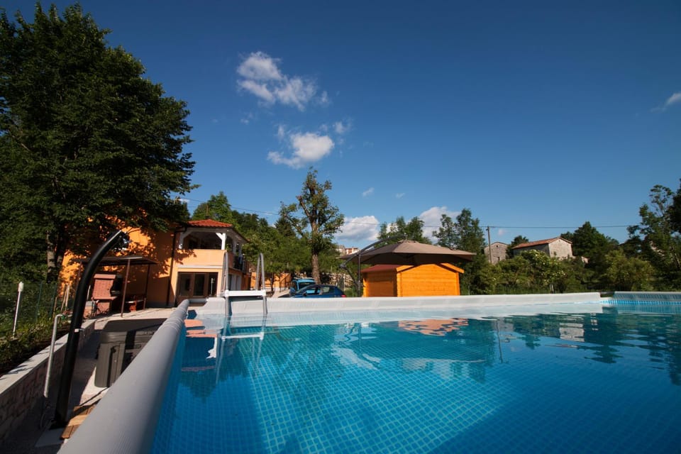 Swimming pool, Swimming pool