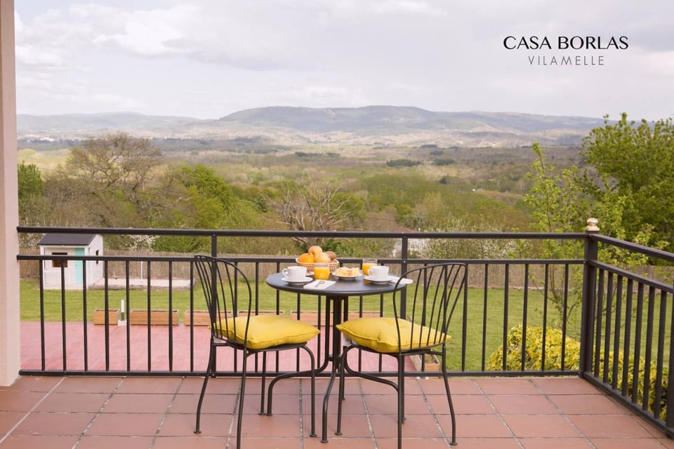 Balcony/Terrace, Mountain view