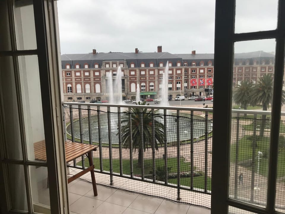 Nearby landmark, Balcony/Terrace, City view, Street view