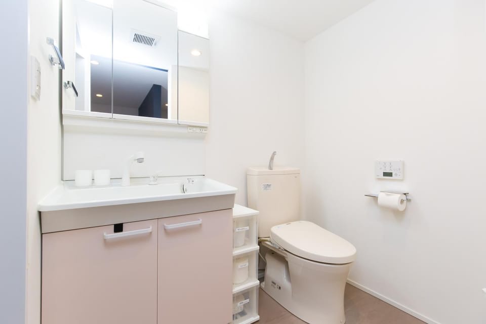 Toilet, Bathroom