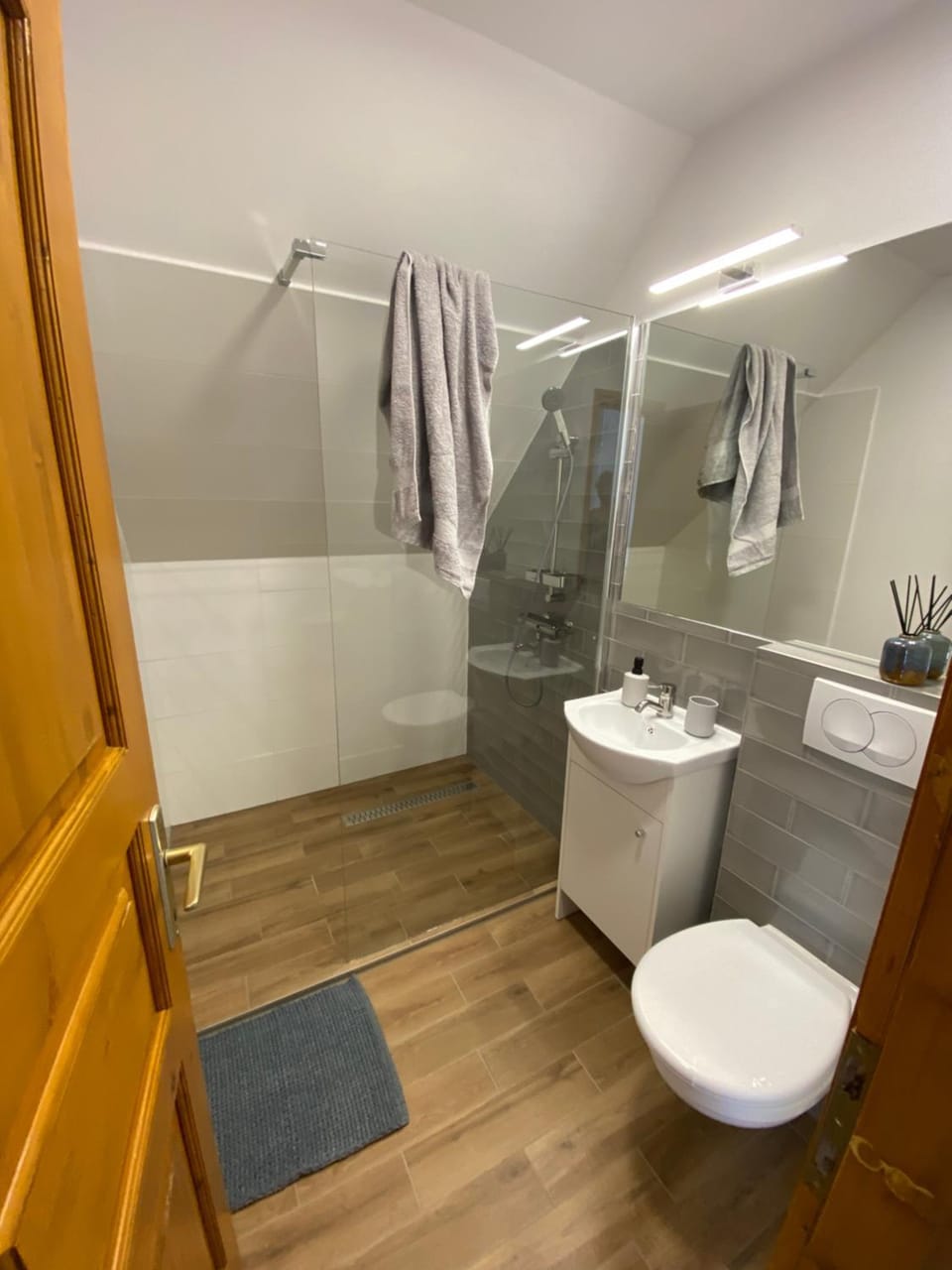 Shower, Toilet, Bathroom
