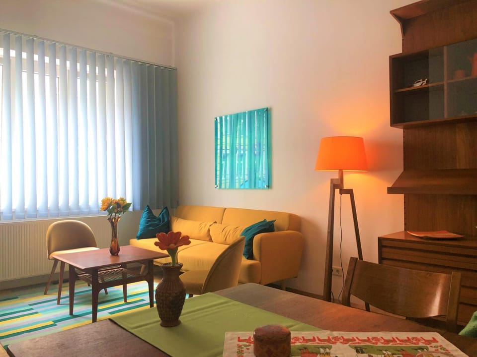 Communal lounge/ TV room, Living room, Seating area, Dining area