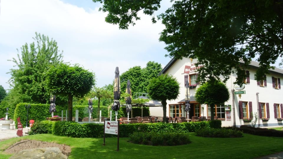 Hotel Kreutzer Hotel in Limburg (province)