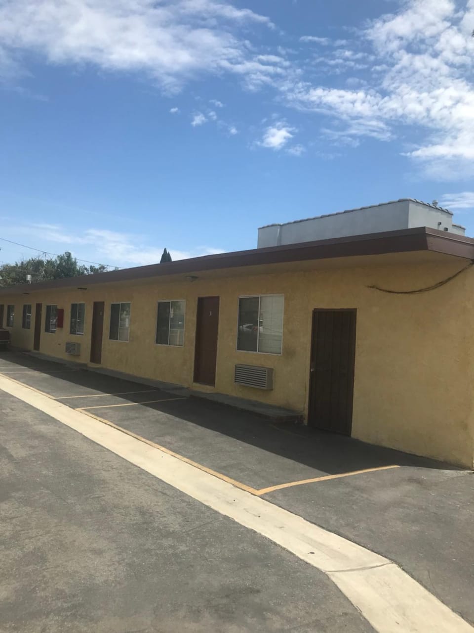 On site, Area and facilities