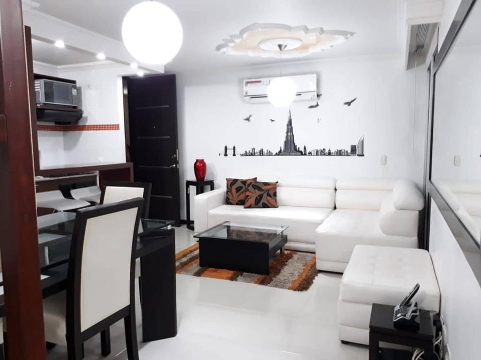 Supercondo Home Away From Home mi Casa Tu Casa House in Cali