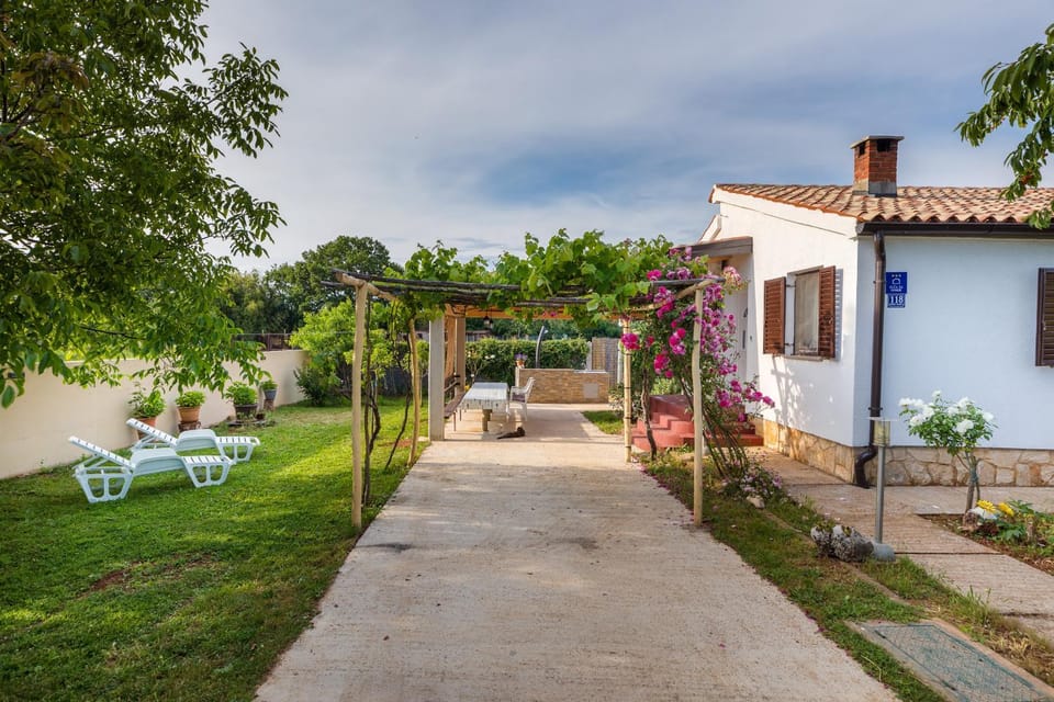 Garden, Balcony/Terrace, Seating area, Pets, Dinner, Parking