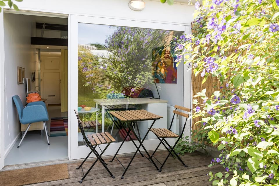 Garden, Seating area