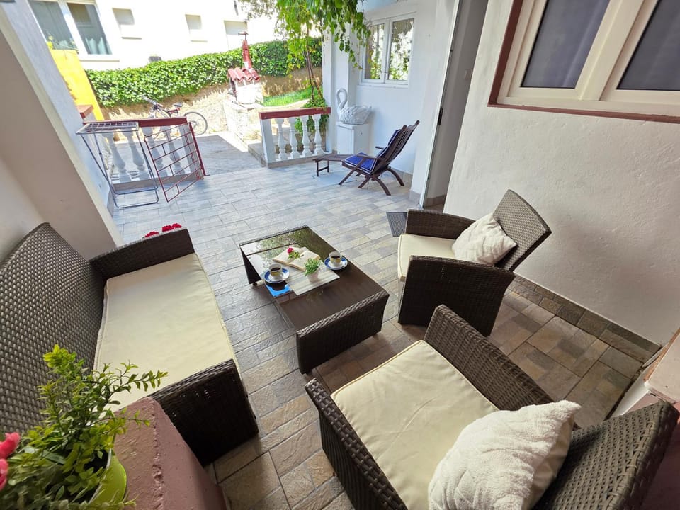 Patio, Balcony/Terrace