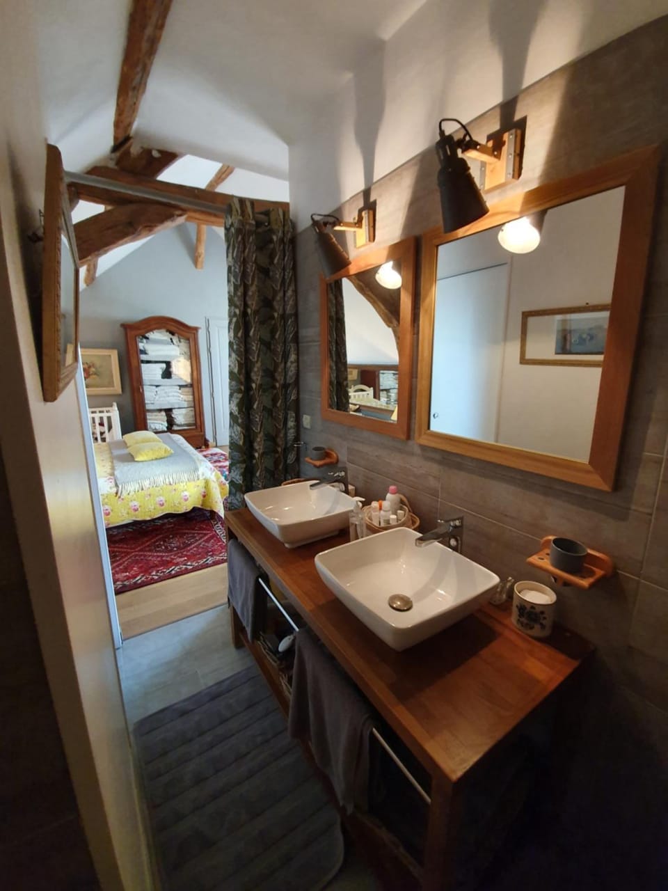 Les Glycines Bed and Breakfast in Île-de-France