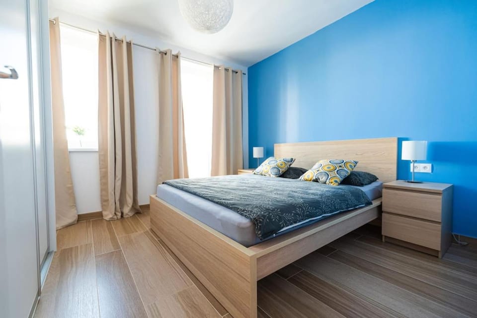 Private 5 star 3 room flat and in-door Pkg Apartment in Slovakia