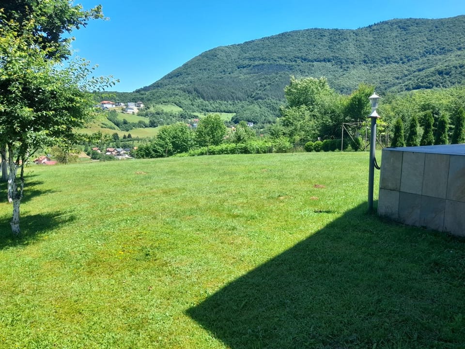 Garden, Garden view, Mountain view