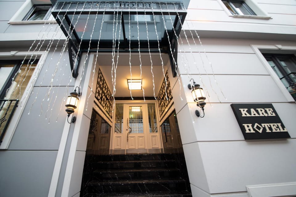 Facade/entrance