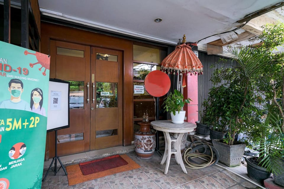 Facade/entrance