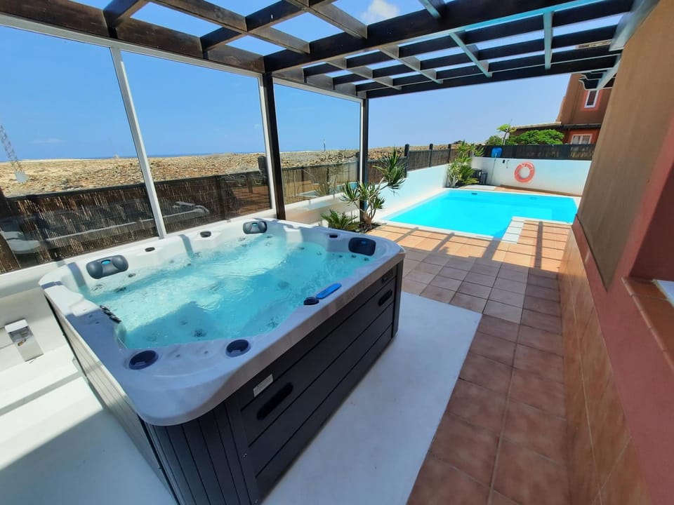Villa Emma - Private Pool Wifi FIBRA Mini-Golf Villa in Corralejo