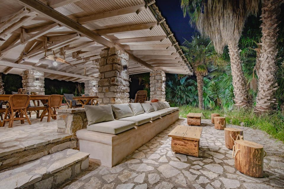 Patio, Day, Garden, Living room, Garden view